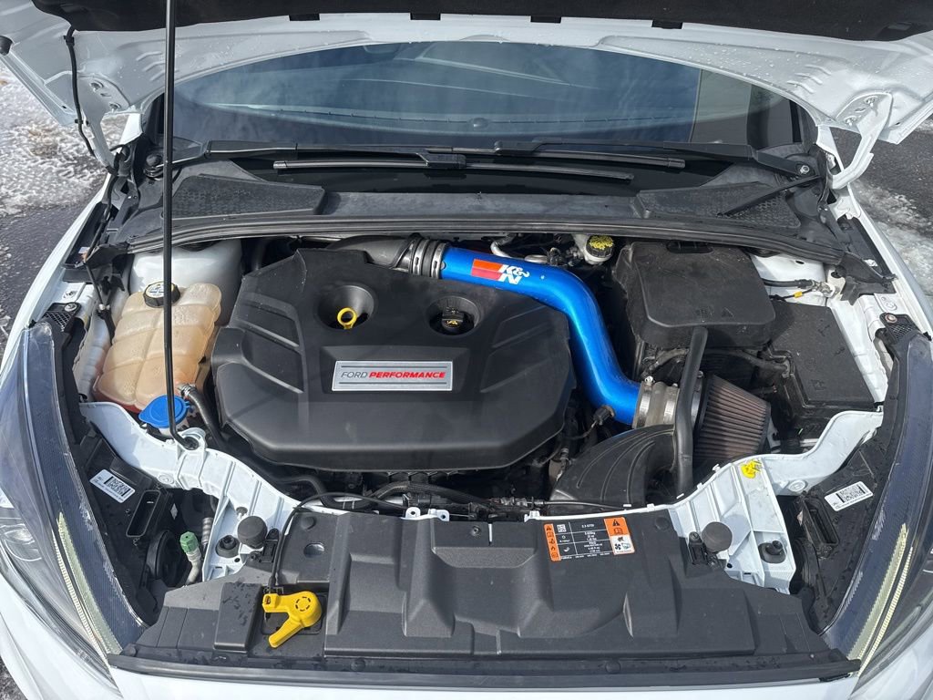 Used 2017 Ford Focus RS AWD/4WD image 31
