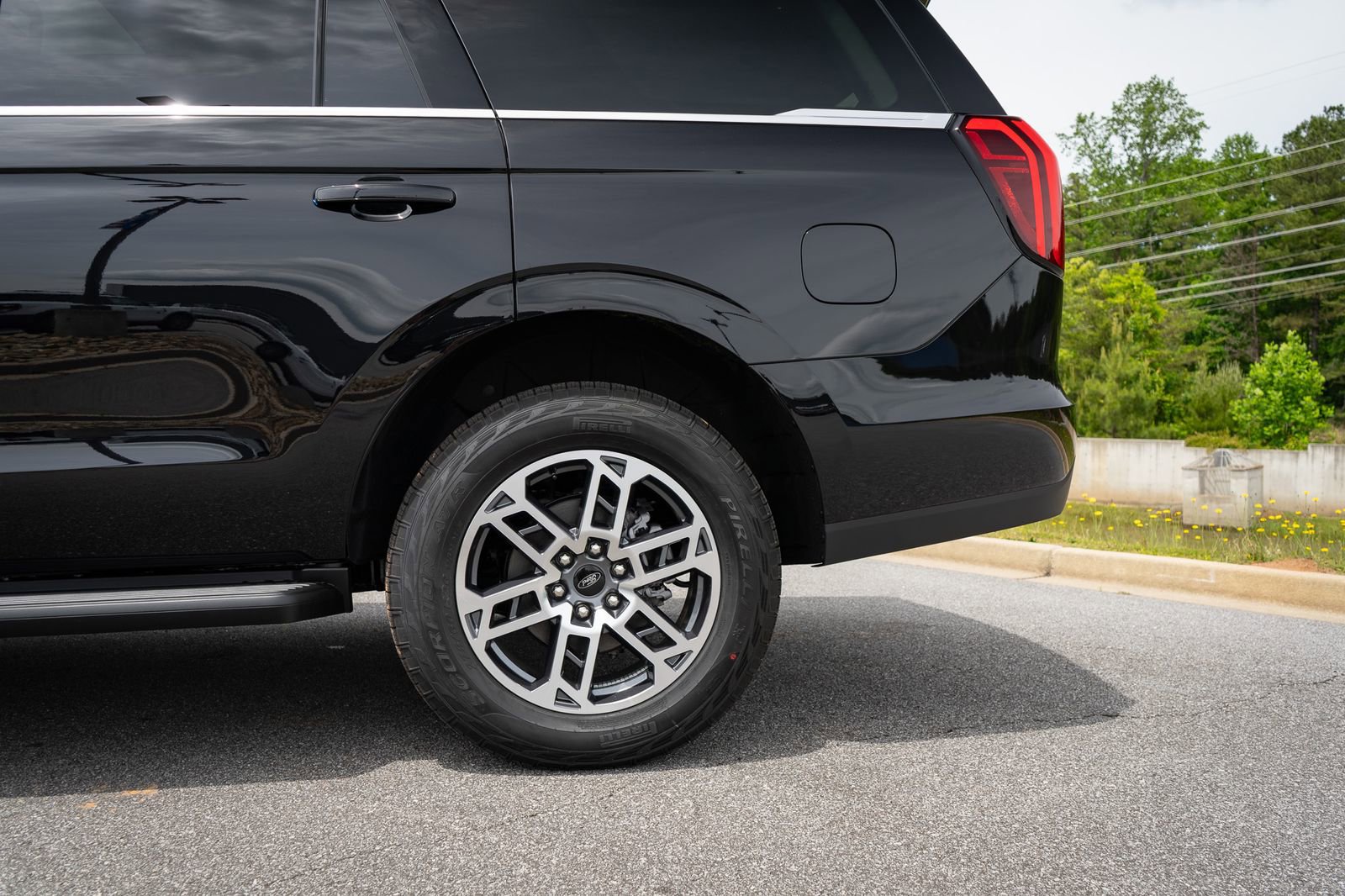 New 2026 Ford Expedition Active AWD/4WD image 6