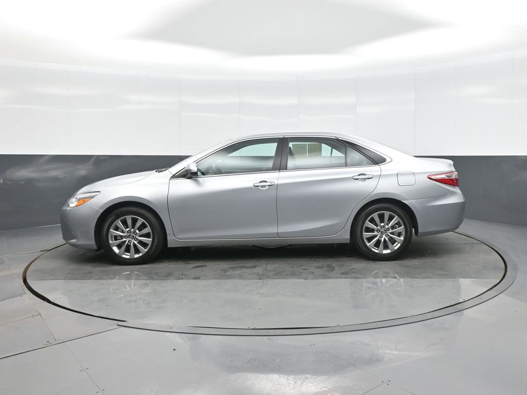 Used 2016 Toyota Camry XLE image 4