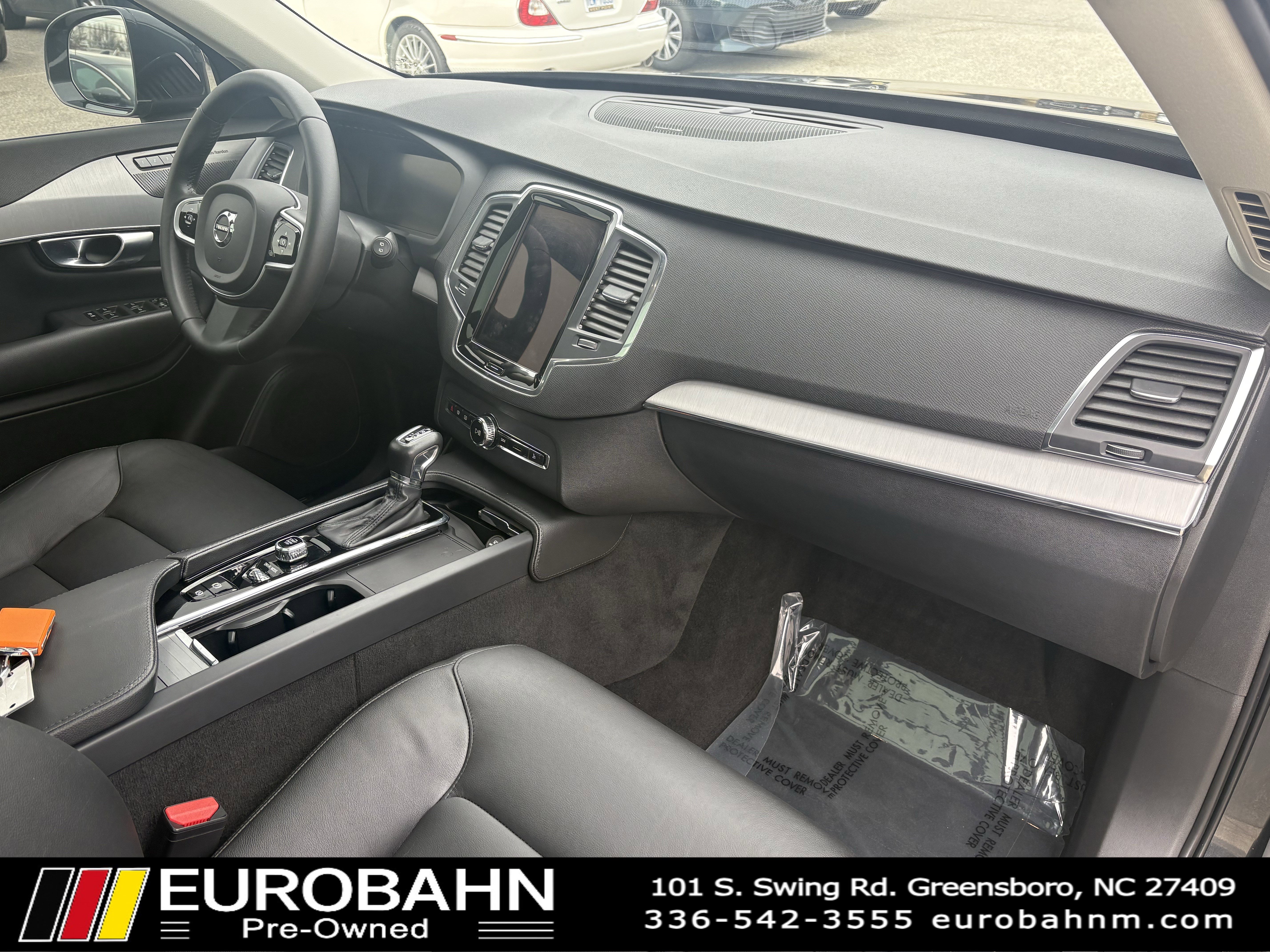 Used 2021 Volvo XC90 T5 Momentum w/ Protection Package Premier image 18