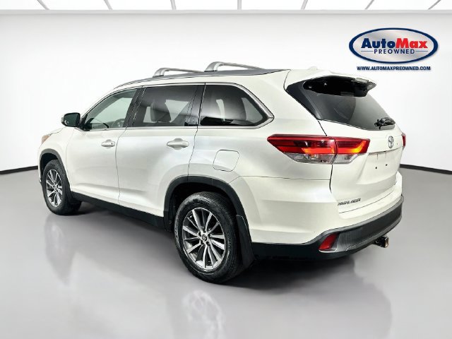 Used 2019 Toyota Highlander XLE AWD/4WD image 6