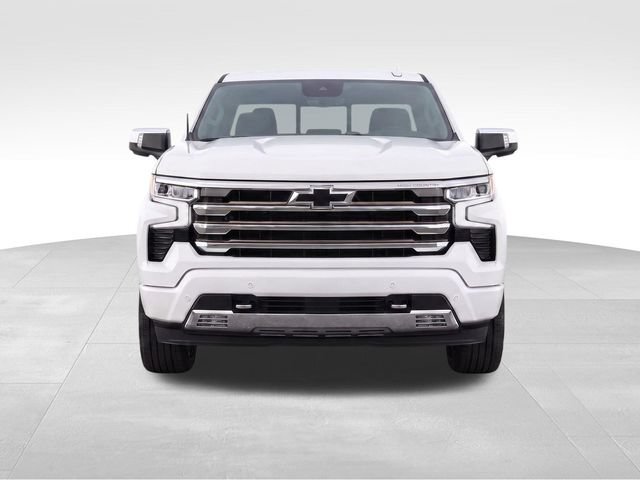 Used 2022 Chevrolet Silverado 1500 High Country w/ High Country Premium Package AWD/4WD image 5