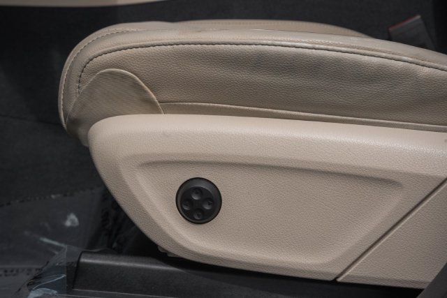 Used 2020 Mercedes-Benz GLS 450 4MATIC image 38