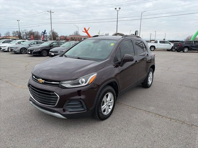 Used 2022 Chevrolet Trax LT w/ LT Convenience Package AWD/4WD image 2