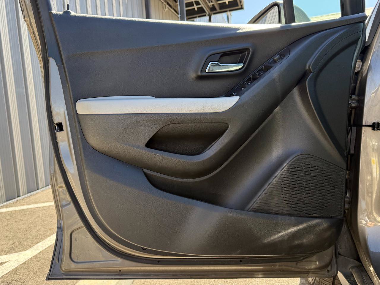 Used 2020 Chevrolet Trax LS FWD image 18
