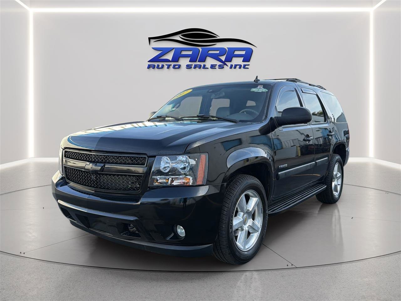 Used 2007 Chevrolet Tahoe LTZ w/ LTZ Preferred Equipment Group AWD/4WD image 3