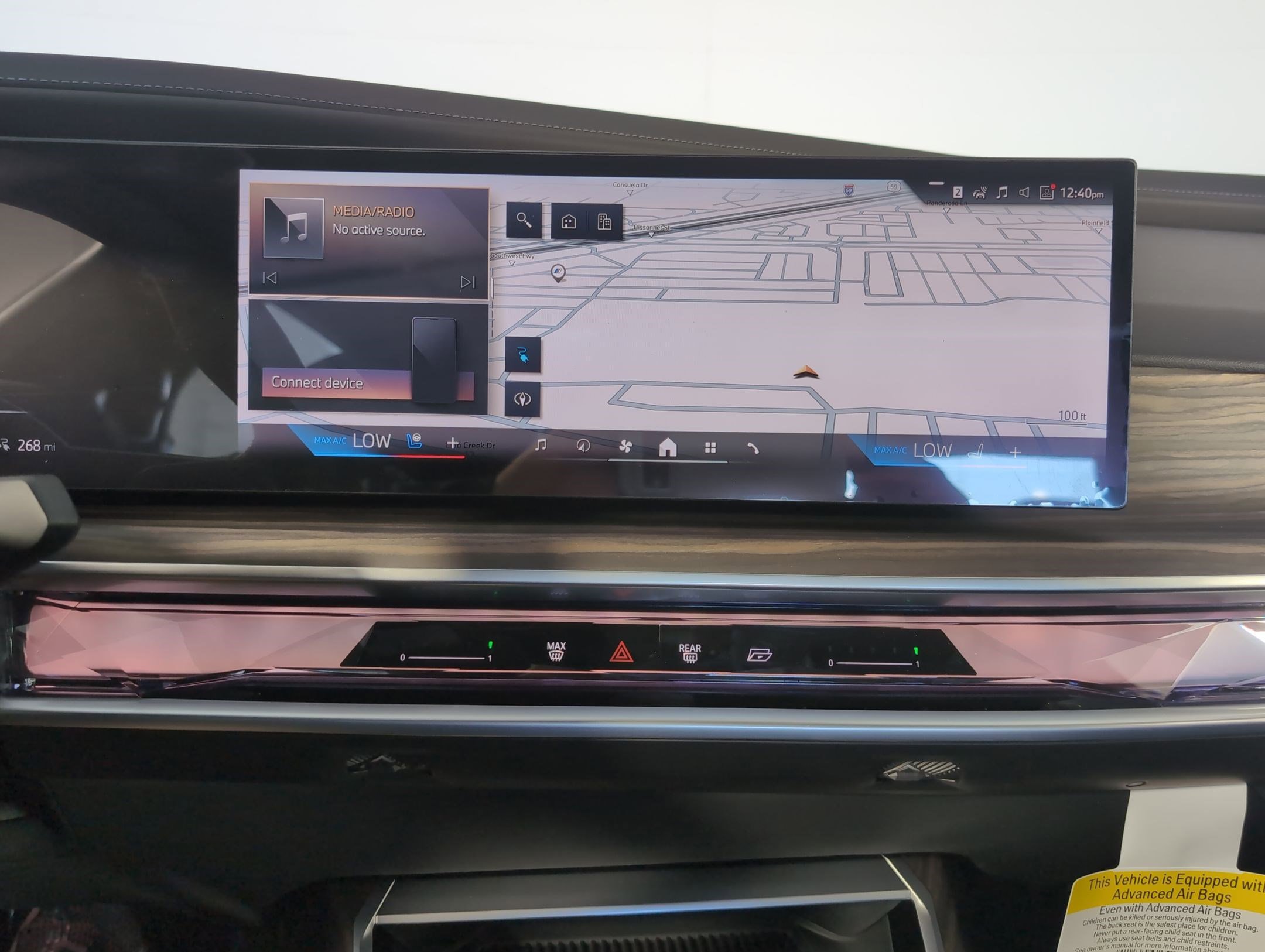 New 2025 BMW i7 xDrive60 w/ Premium Package image 24