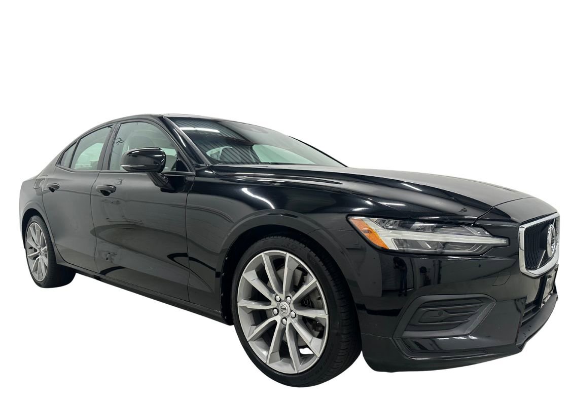 Used 2019 Volvo S60 T6 Momentum image 3