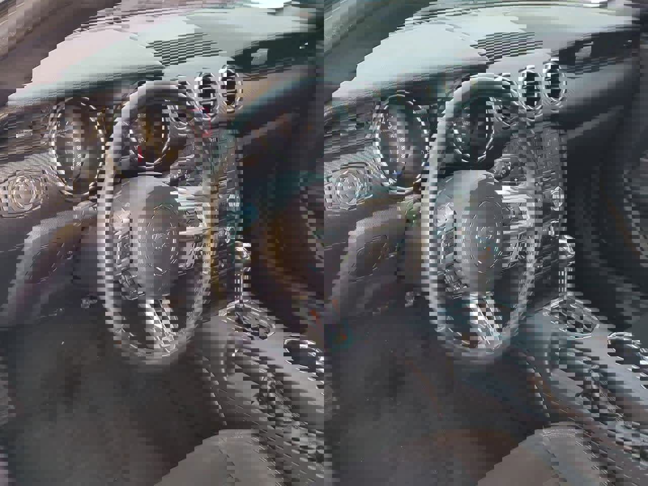 Used 2018 Ford Mustang Coupe image 2