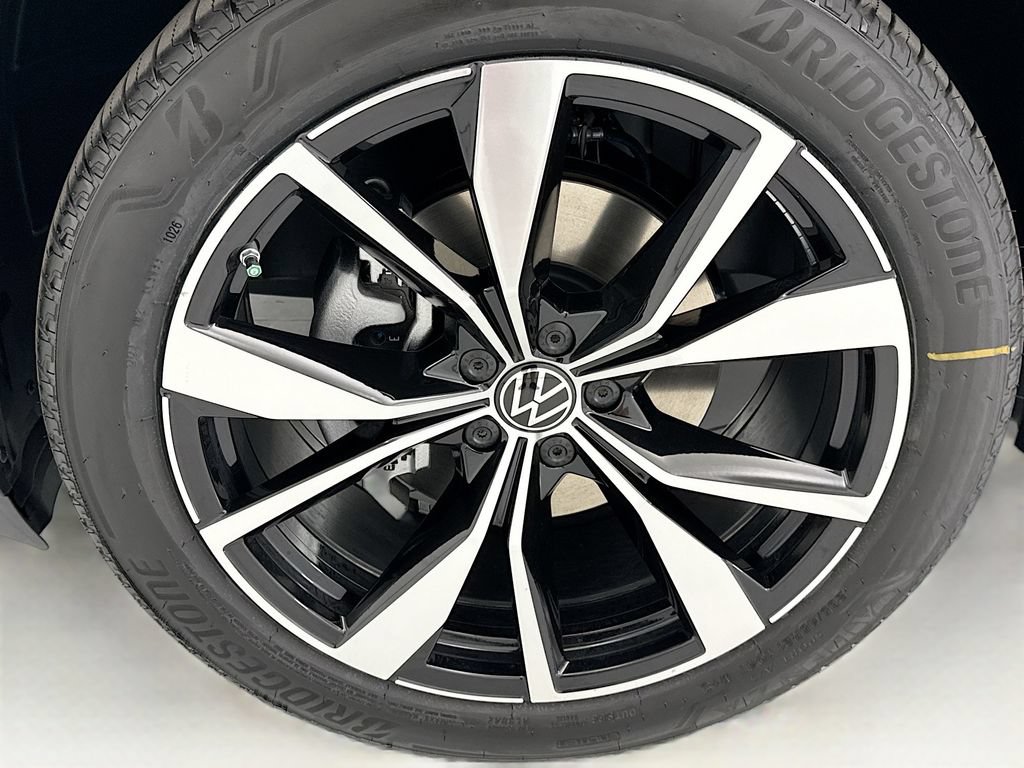 New 2026 Volkswagen Atlas SEL Premium R-Line AWD/4WD image 29