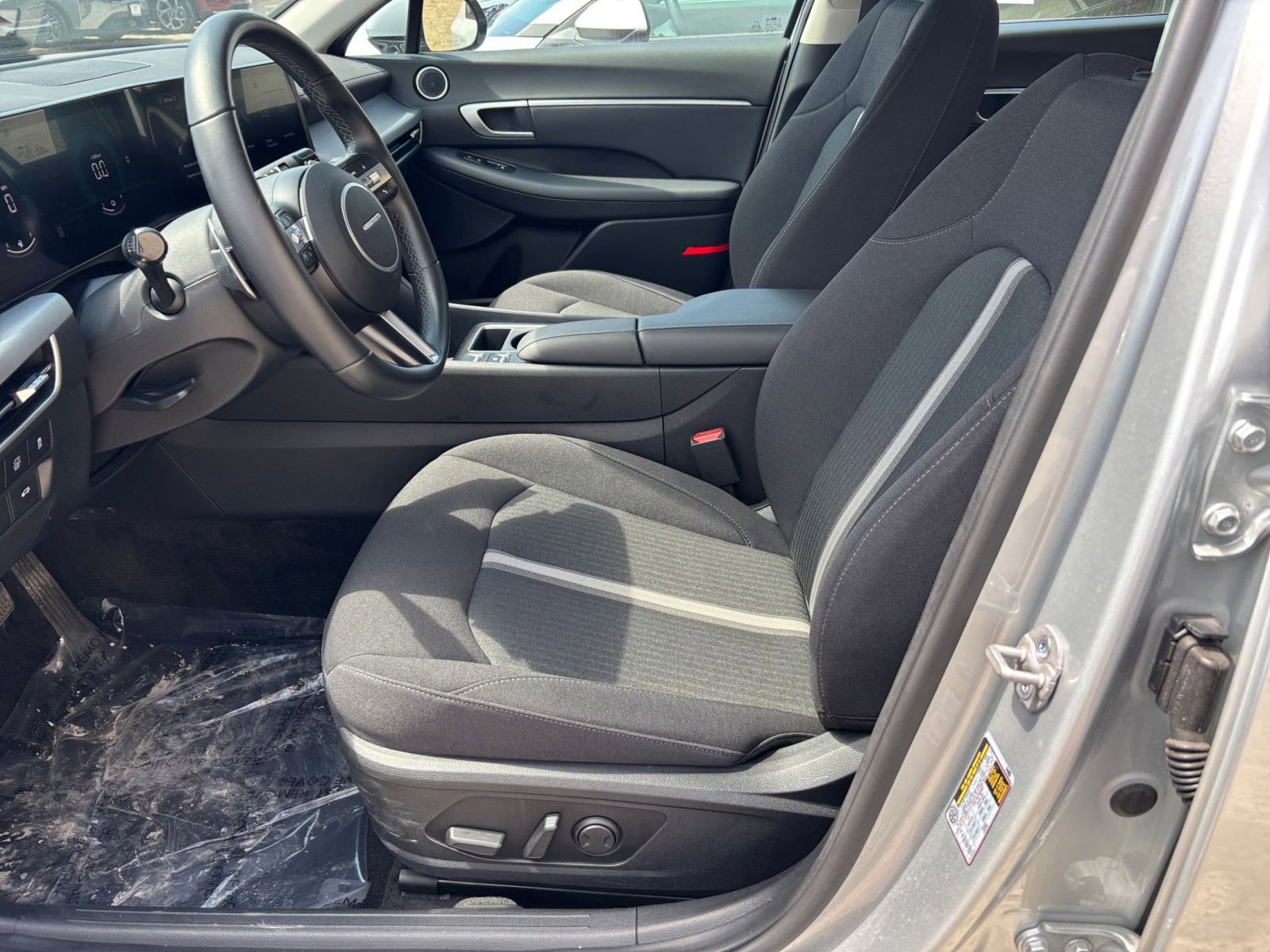 Used 2025 Hyundai Sonata SEL FWD image 28