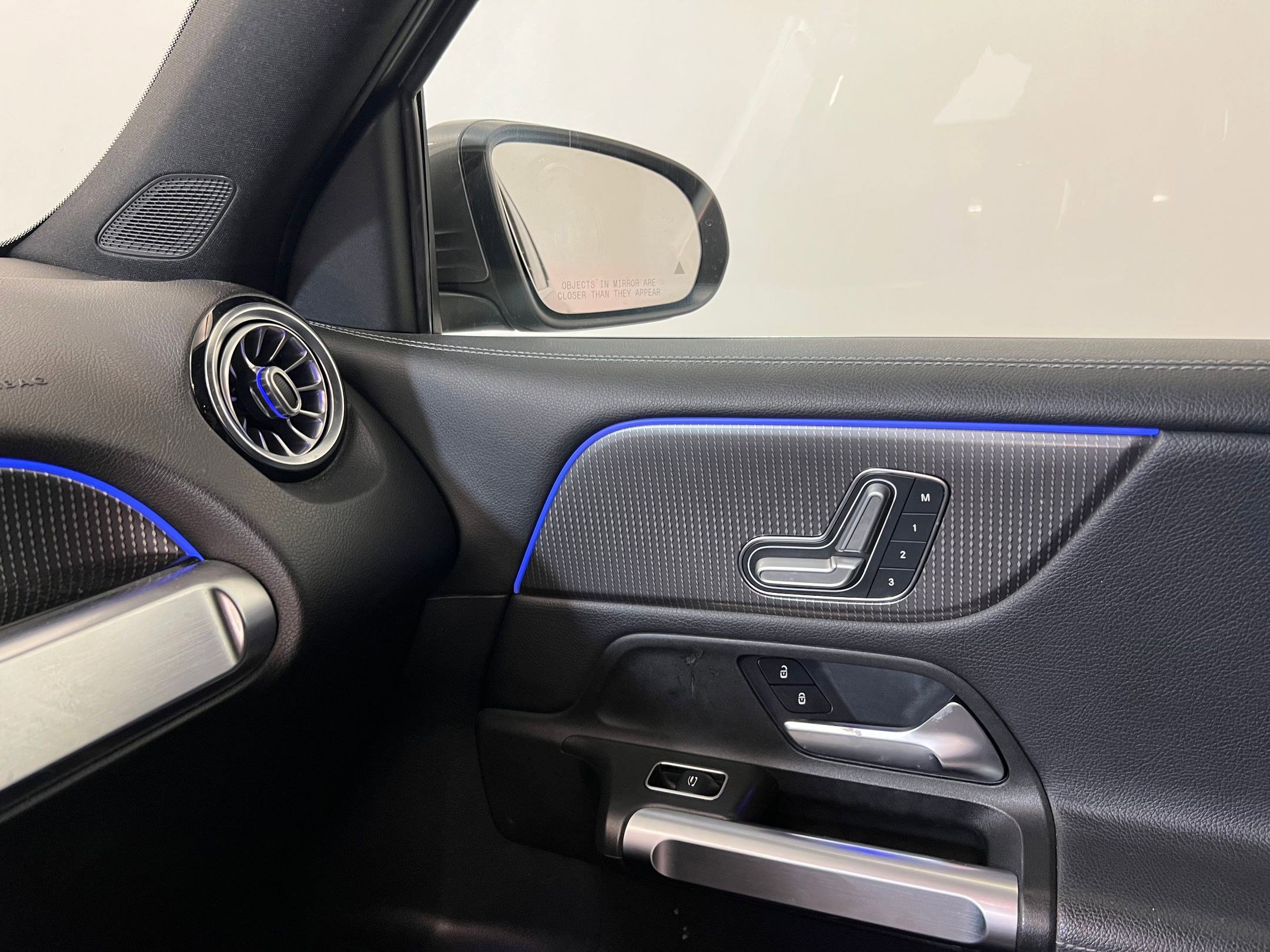 Certified 2021 Mercedes-Benz GLB 250 image 31