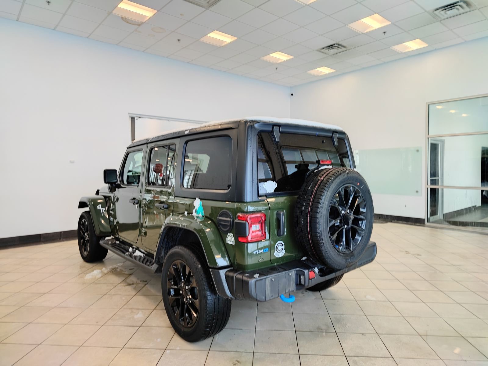 Used 2023 Jeep Wrangler Unlimited Sahara w/ Cold Weather Group image 5