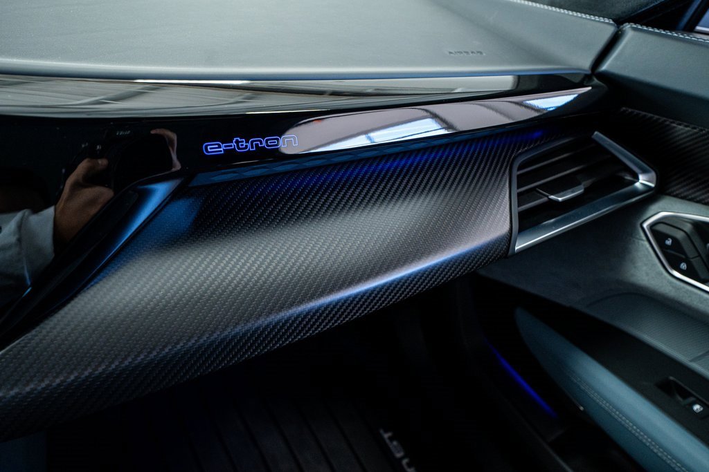 Used 2024 Audi e-tron GT Prestige image 54
