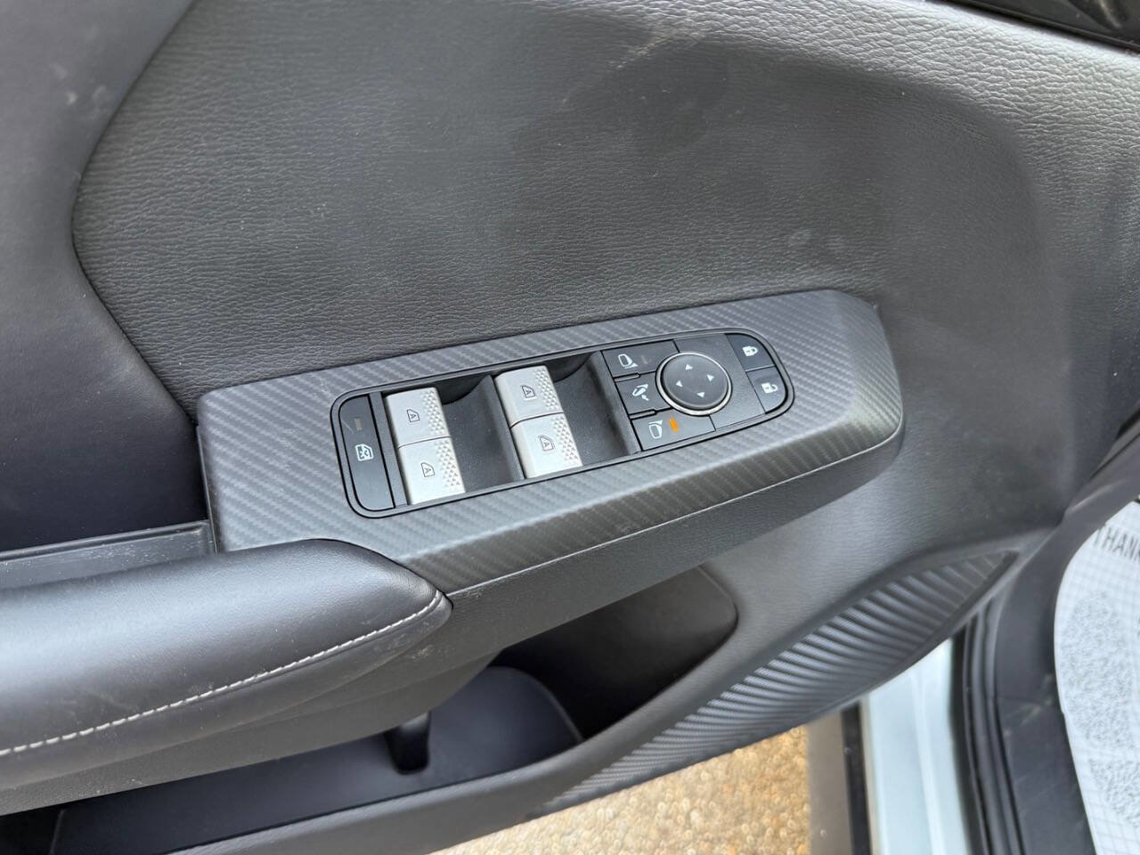 Used 2024 Mitsubishi Outlander SE image 17