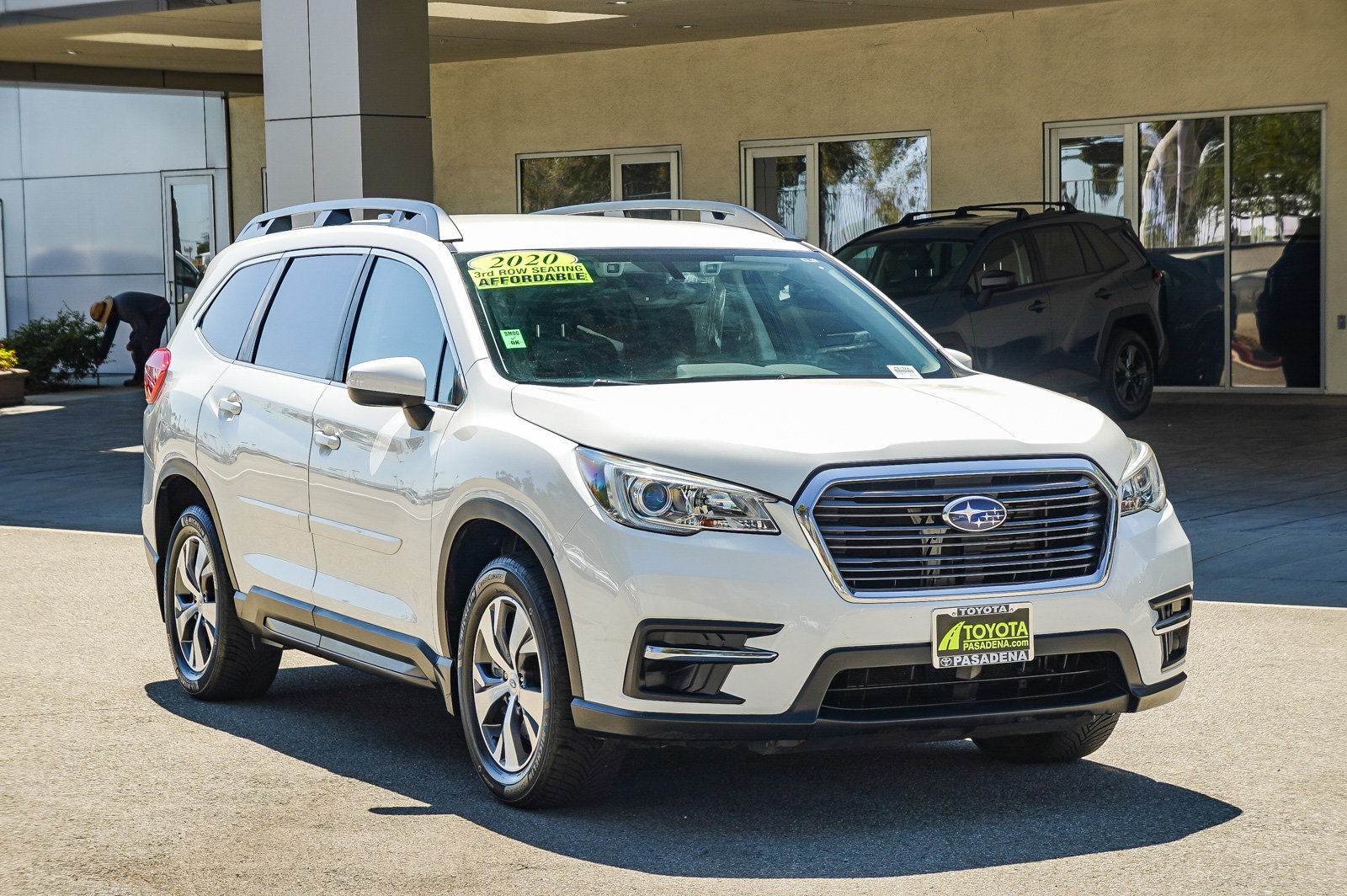 Used 2020 Subaru Ascent Premium w/ Convenience Package AWD/4WD image 3