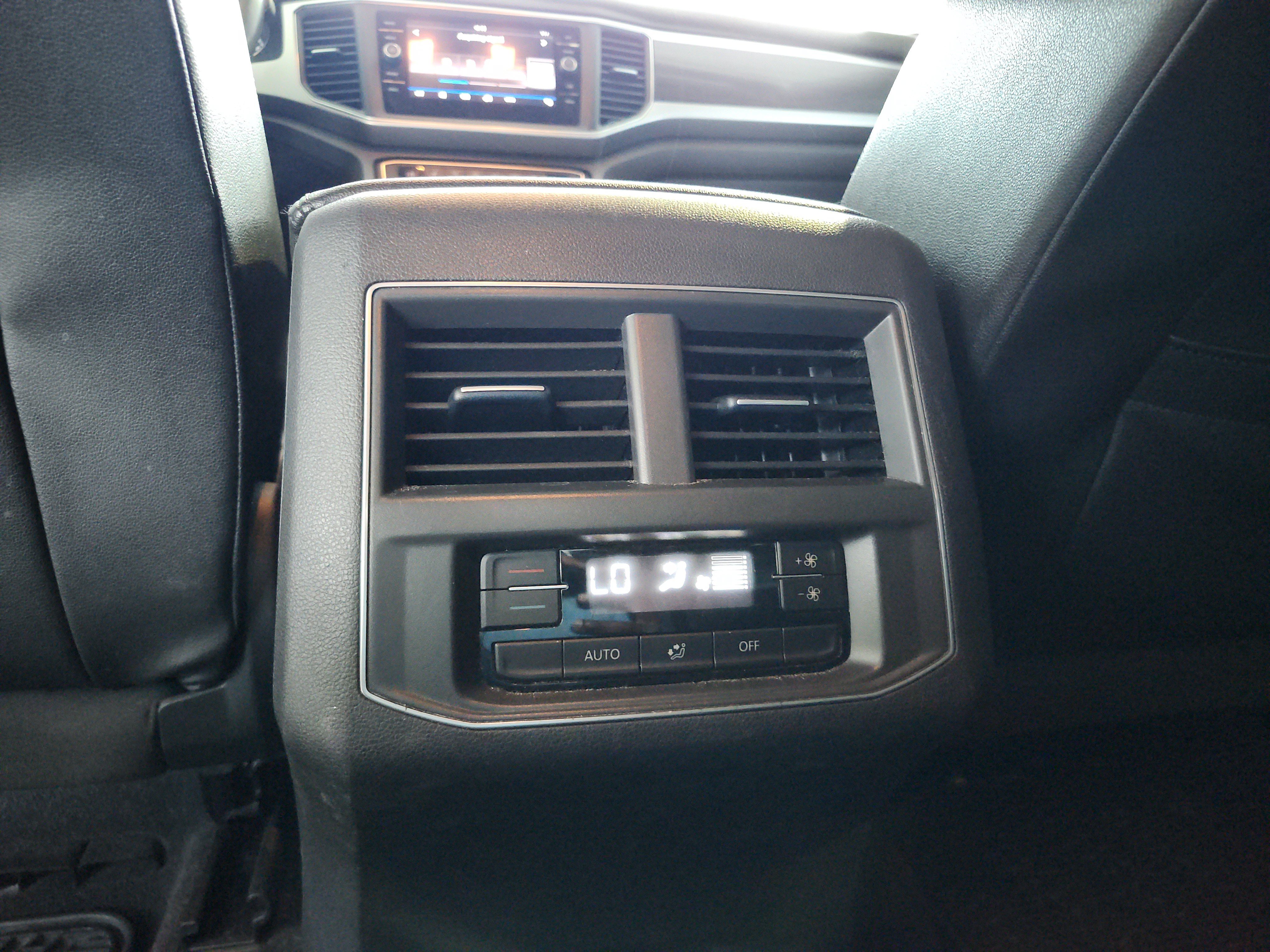 Used 2018 Volkswagen Atlas SE FWD image 20