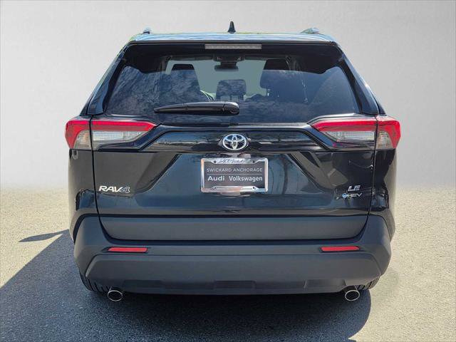 Used 2025 Toyota RAV4 LE AWD/4WD image 4