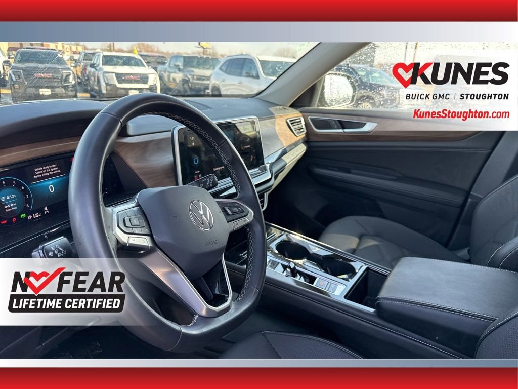 Used 2024 Volkswagen Atlas SE image 23