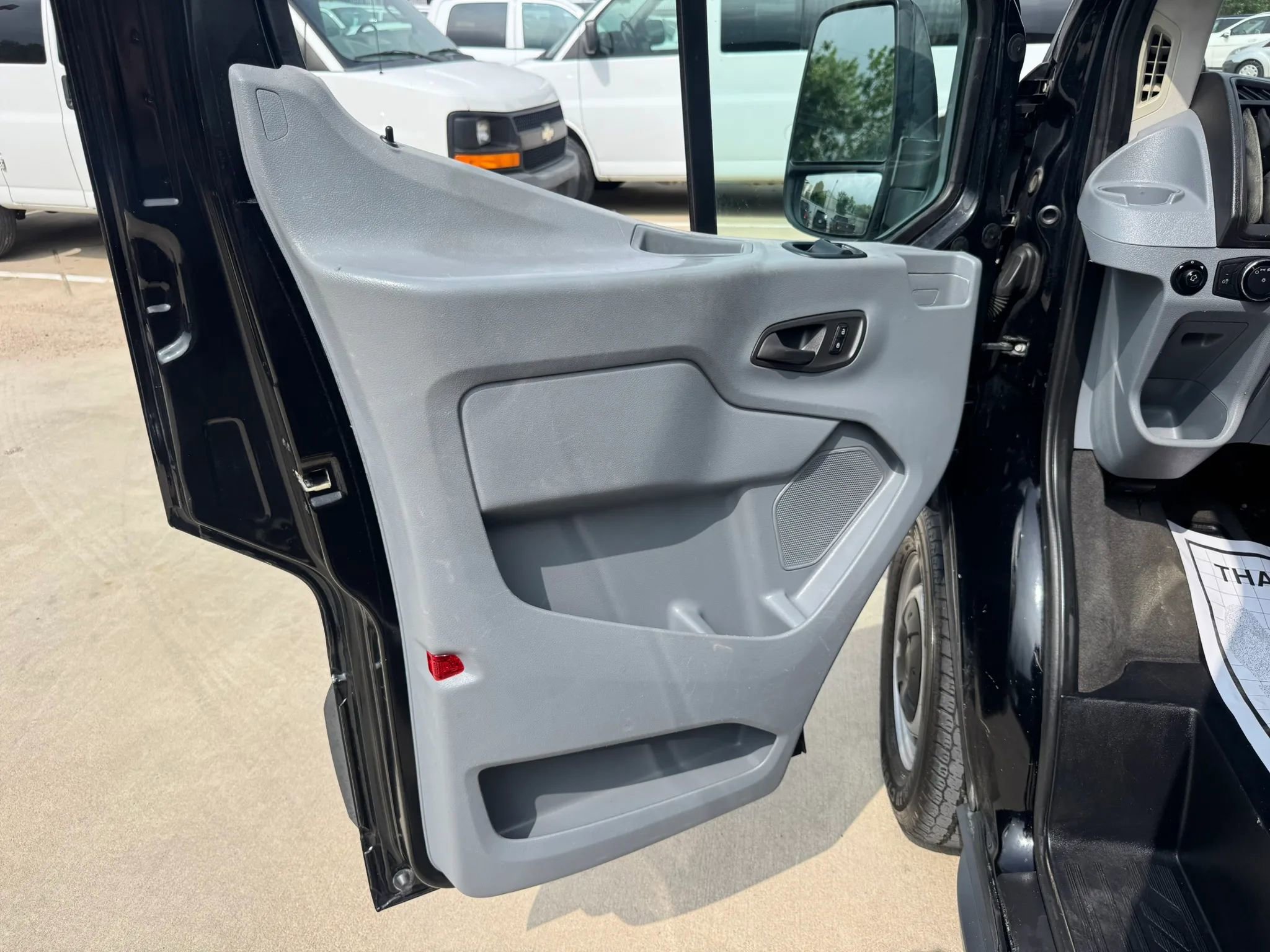 Used 2018 Ford Transit 350 XL RWD image 21