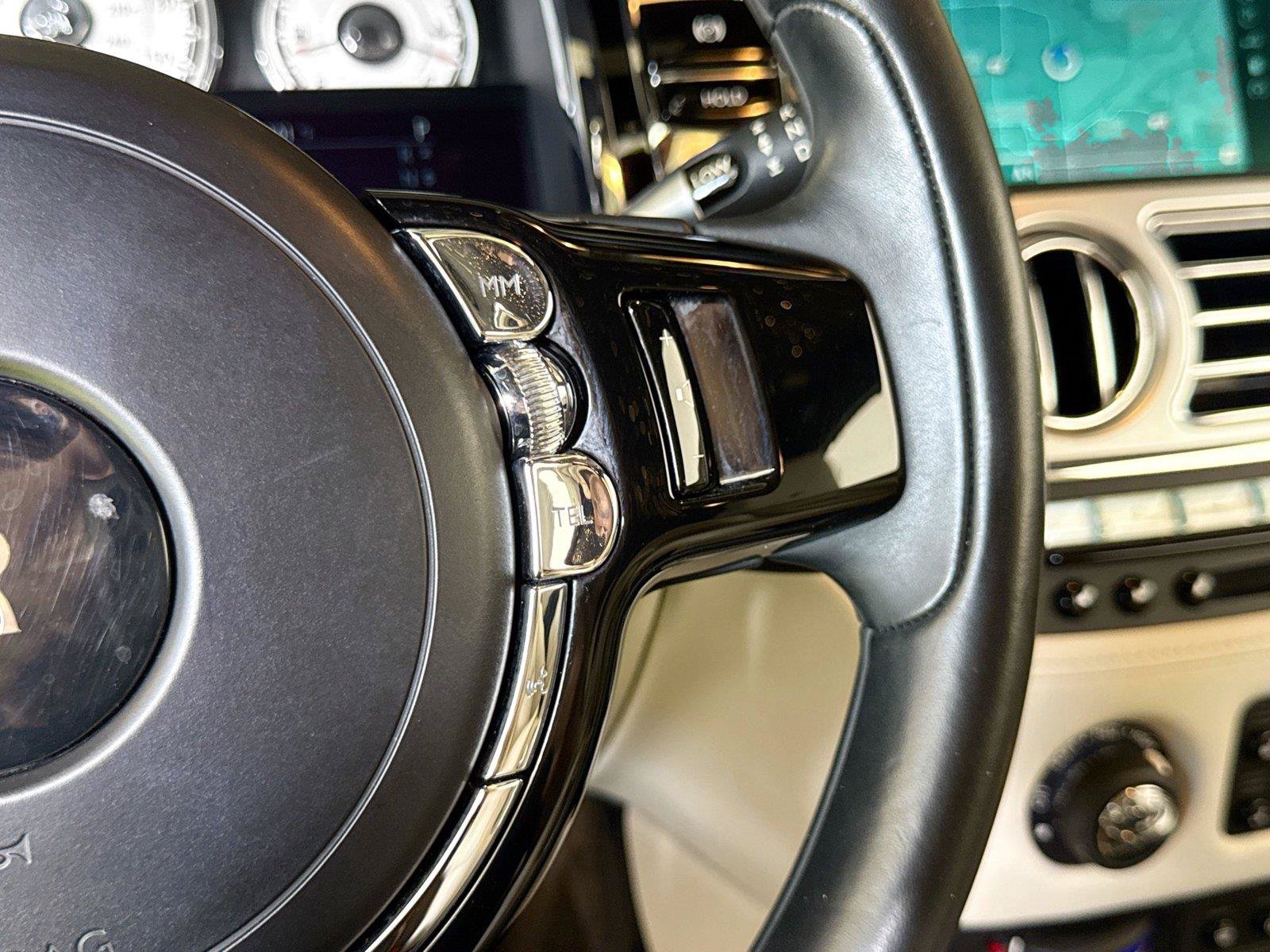 Used 2016 Rolls-Royce Wraith RWD image 23