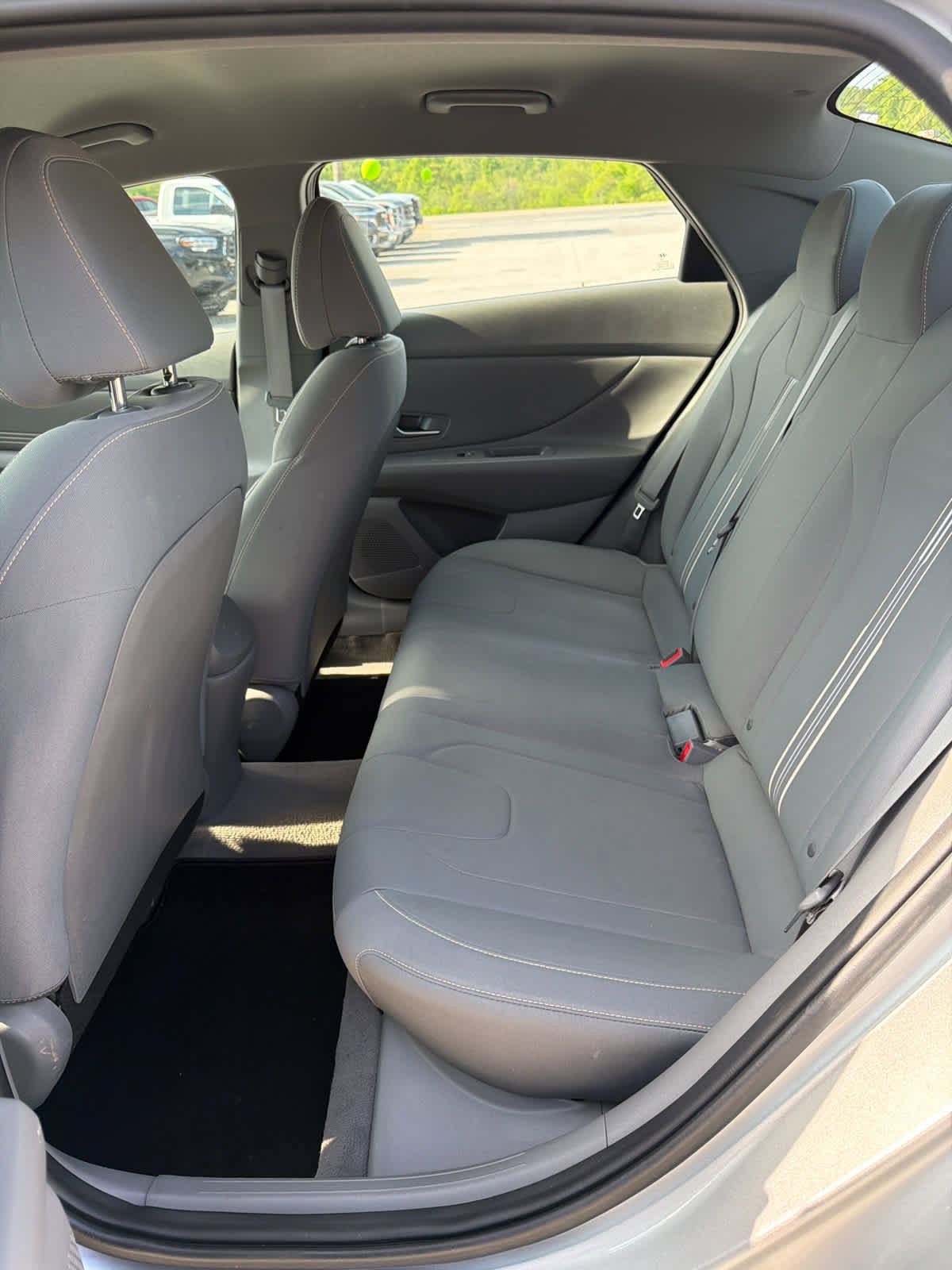 Used 2022 Hyundai Elantra SEL w/ Convenience Package FWD image 11