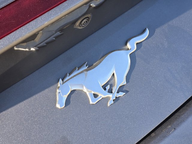 Used 2024 Ford Mustang Convertible RWD image 8