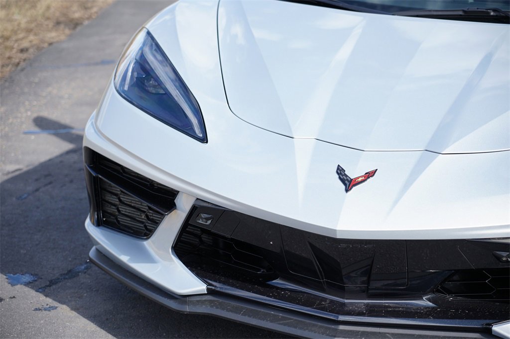 Used 2023 Chevrolet Corvette Stingray Premium Conv w/ Z51 Performance Package image 9
