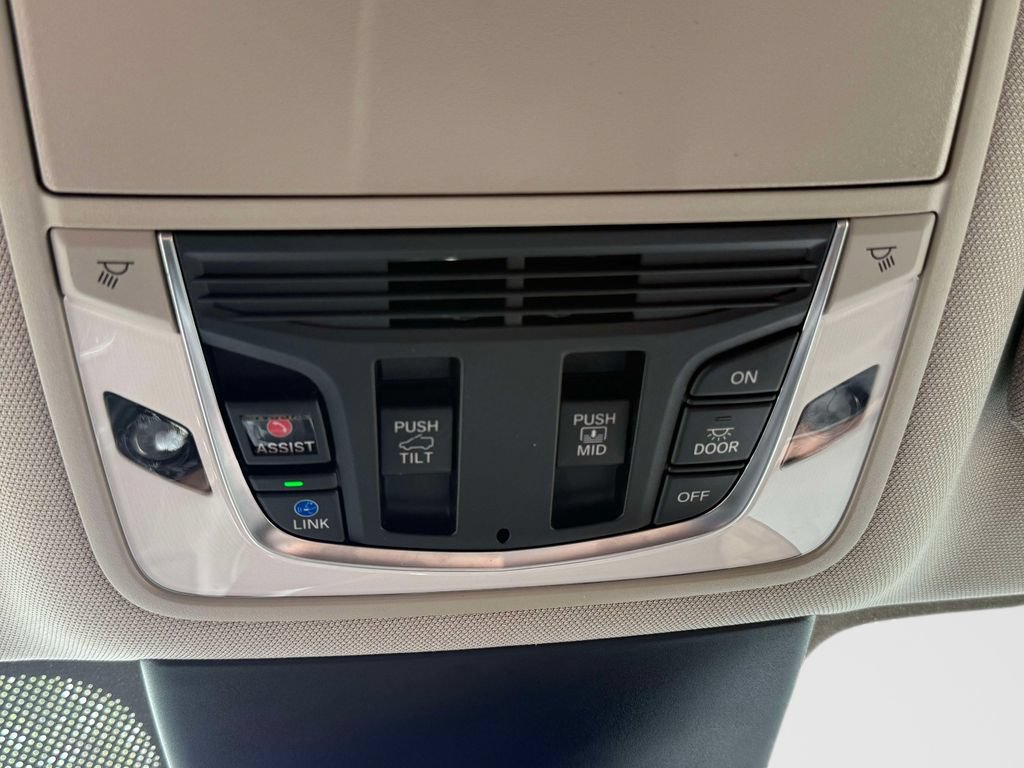Certified 2024 Acura MDX w/ Technology Package AWD/4WD image 30