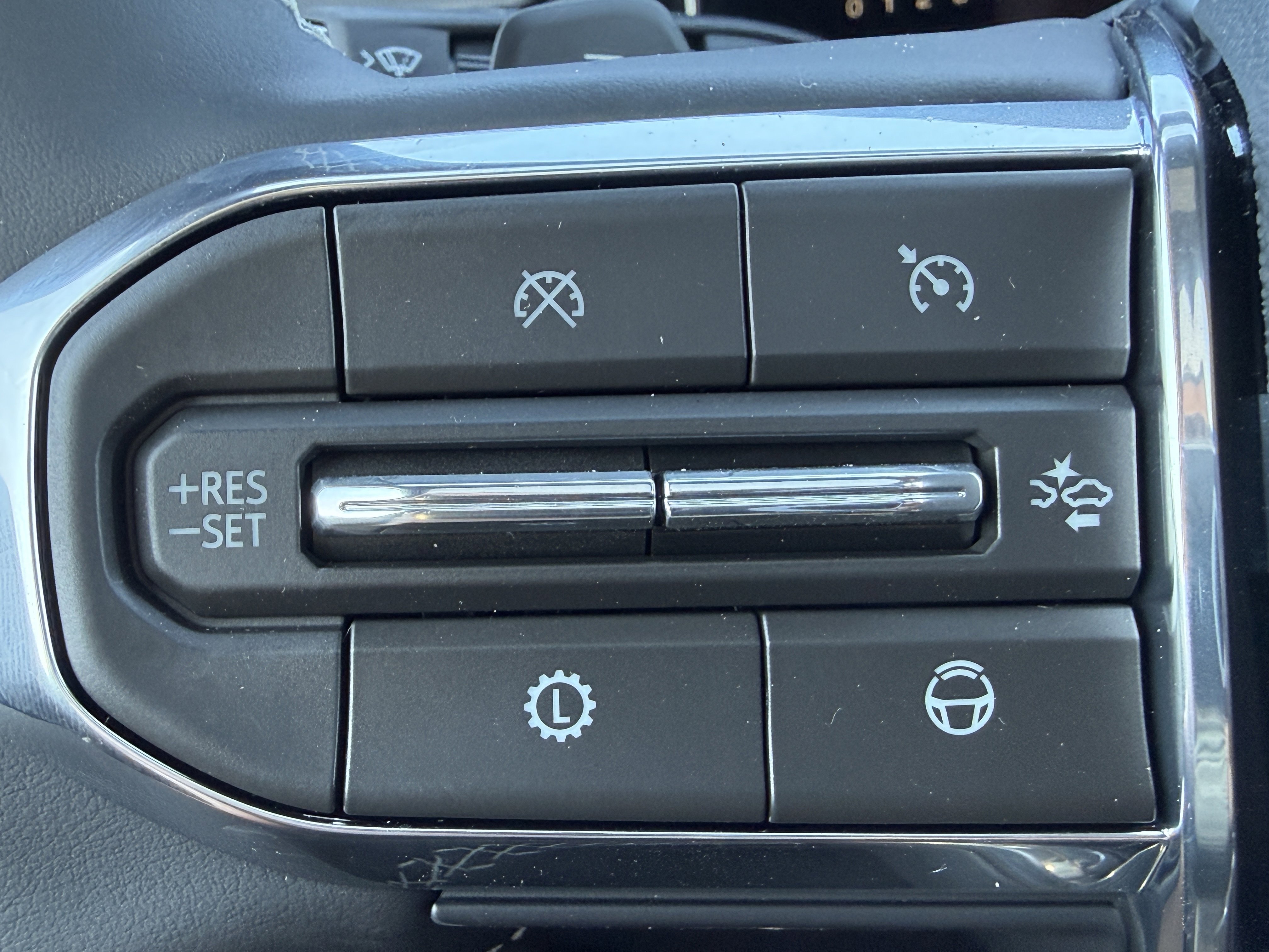 New 2026 GMC Acadia Denali Ultimate w/ LPO, Floor Liner Package image 27