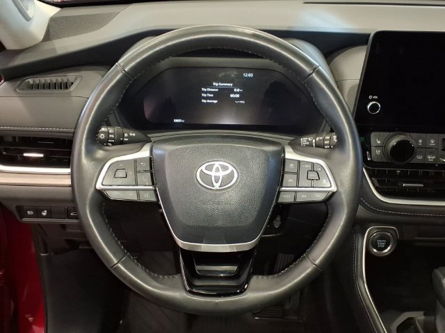Certified 2025 Toyota Grand Highlander FWD image 13