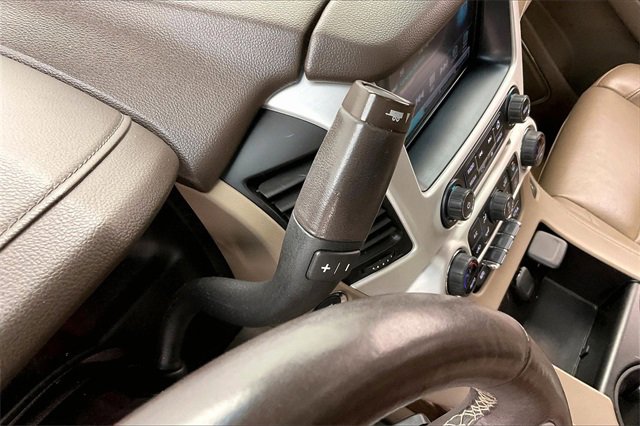 Used 2017 GMC Yukon SLT w/ Premium Edition image 16