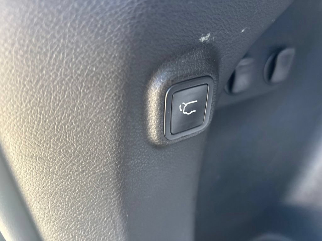 Used 2019 Jeep Cherokee Limited AWD/4WD image 29