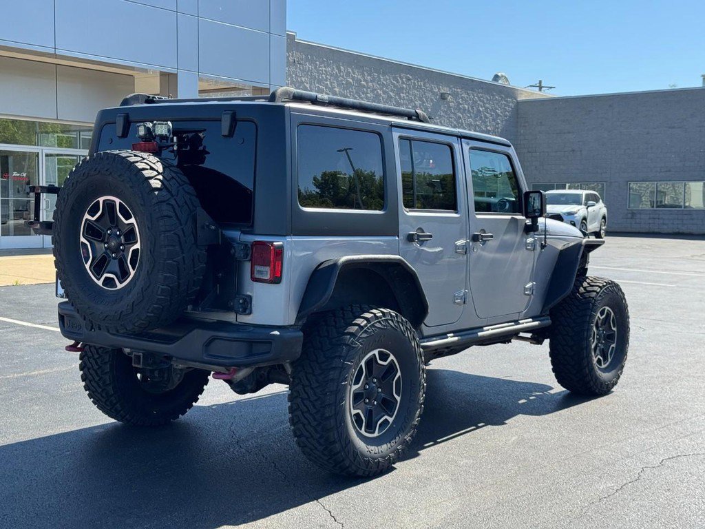 Used 2015 Jeep Wrangler Unlimited Rubicon AWD/4WD image 3