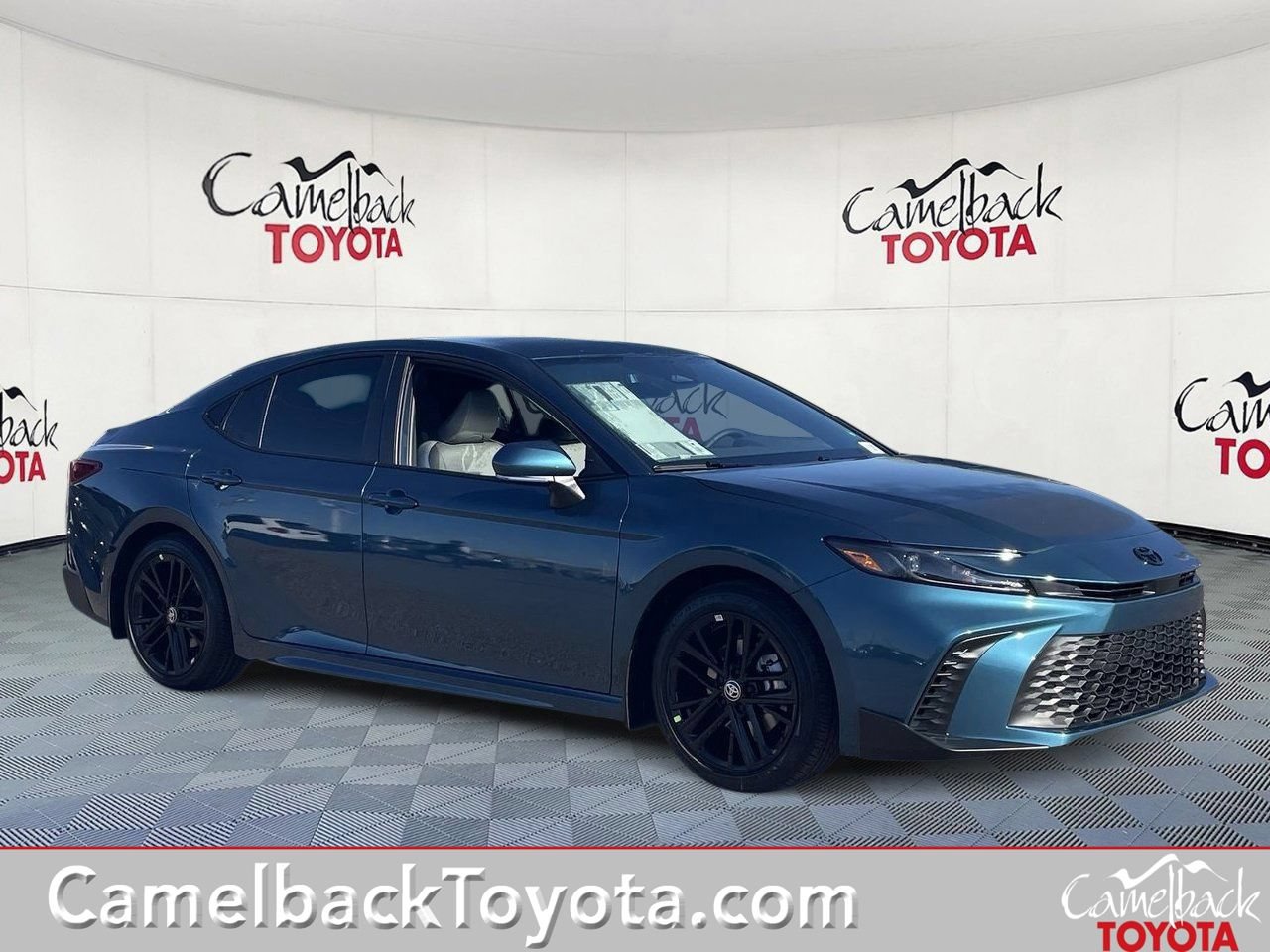 New 2026 Toyota Camry SE FWD image 1