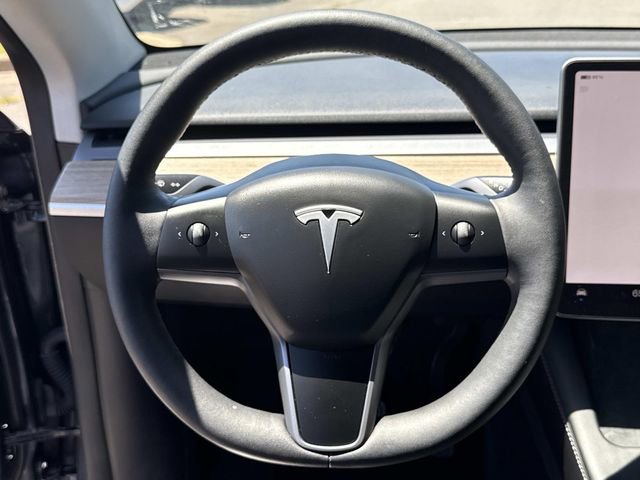 Used 2023 Tesla Model Y 2WD image 19