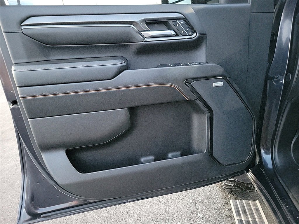 Used 2024 GMC Sierra 3500 AT4 w/ AT4 Premium Plus Package image 22