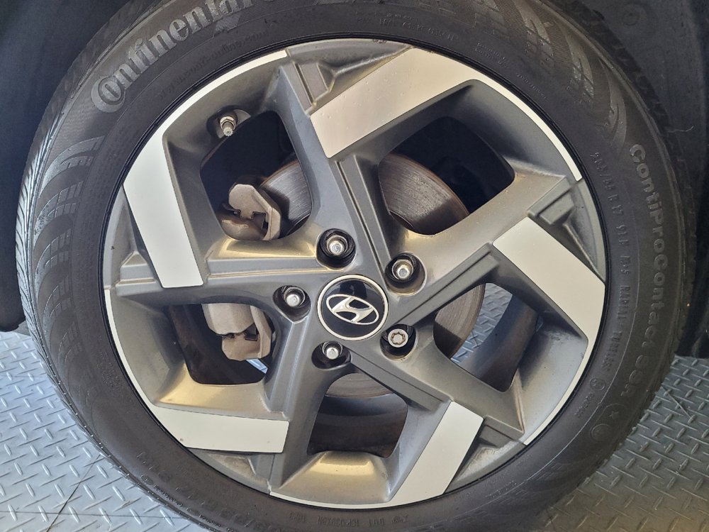 Used 2021 Hyundai Venue SEL w/ Cargo Package FWD image 31