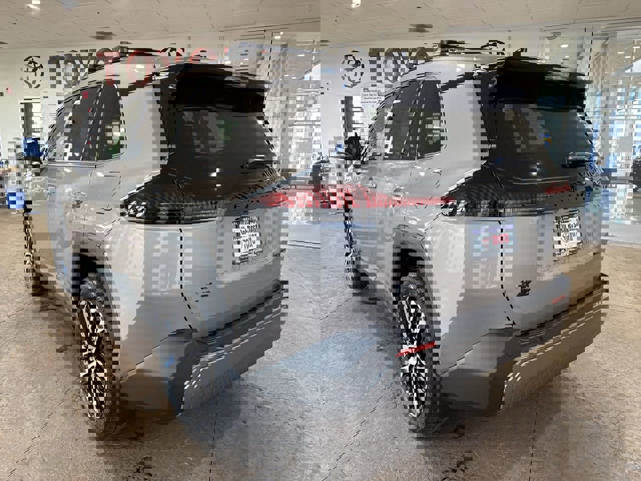 Used 2026 Toyota RAV4 Limited AWD/4WD image 8