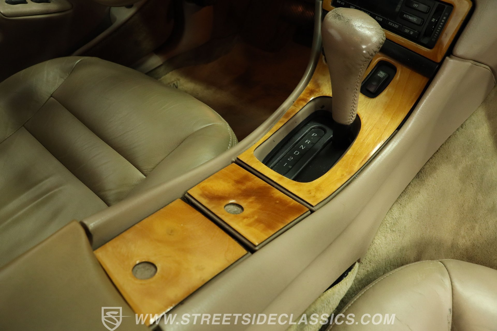 Used 1993 Lincoln Mark VIII RWD image 40