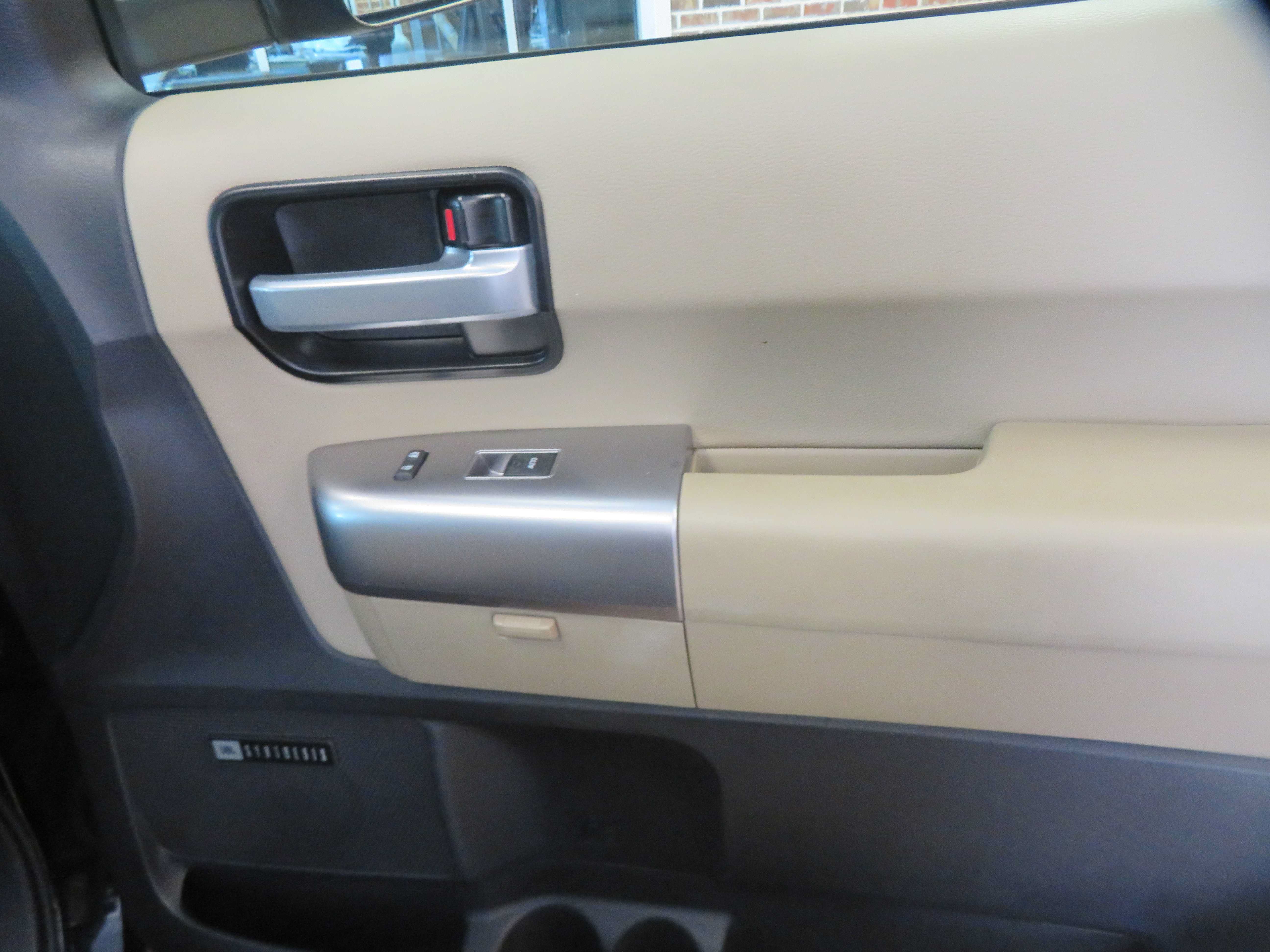 Used 2020 Toyota Sequoia Limited w/ Safety & Convenience Package AWD/4WD image 31
