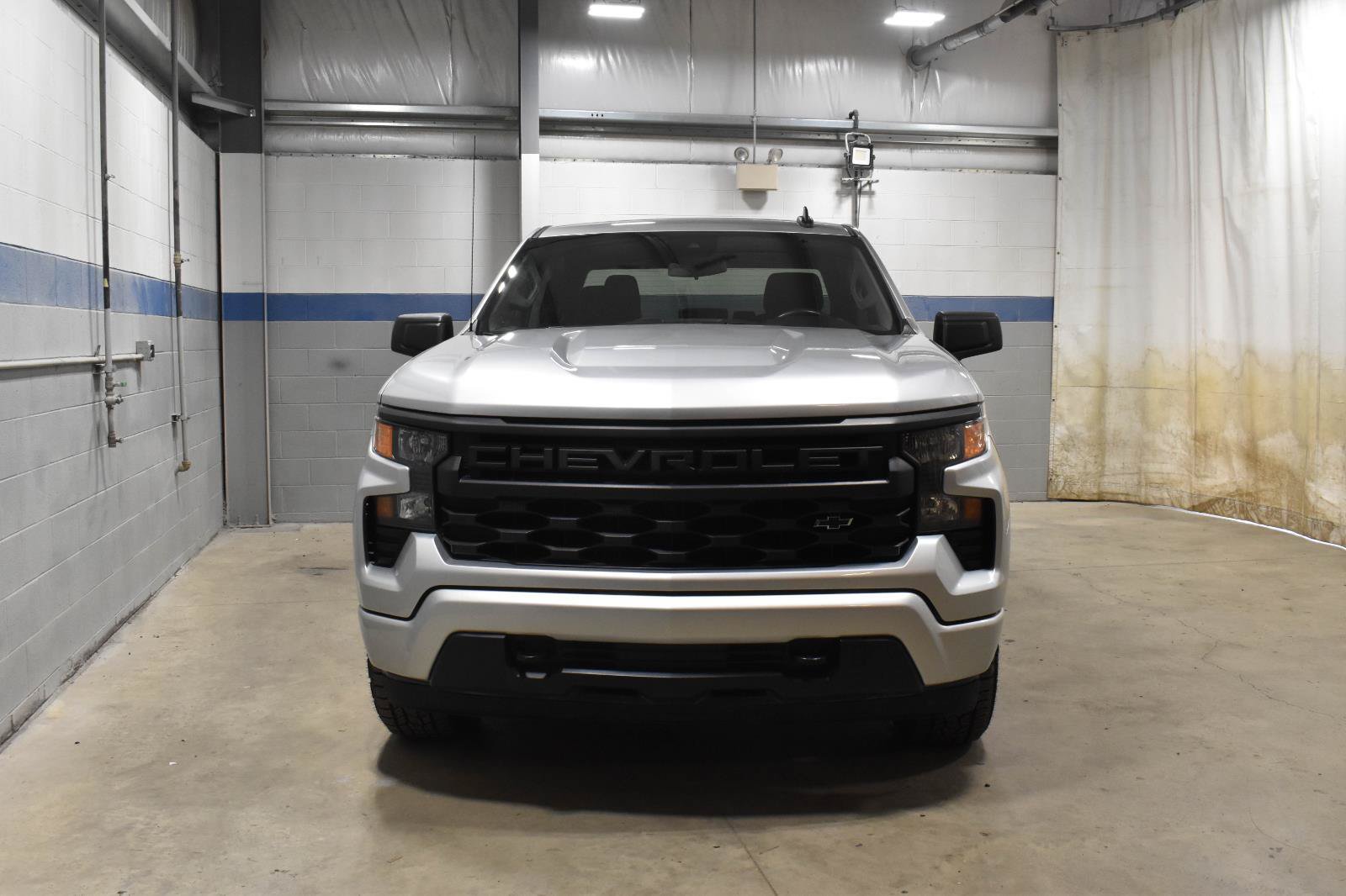Used 2022 Chevrolet Silverado 1500 Custom w/ LPO, Dark Essentials Package AWD/4WD image 27