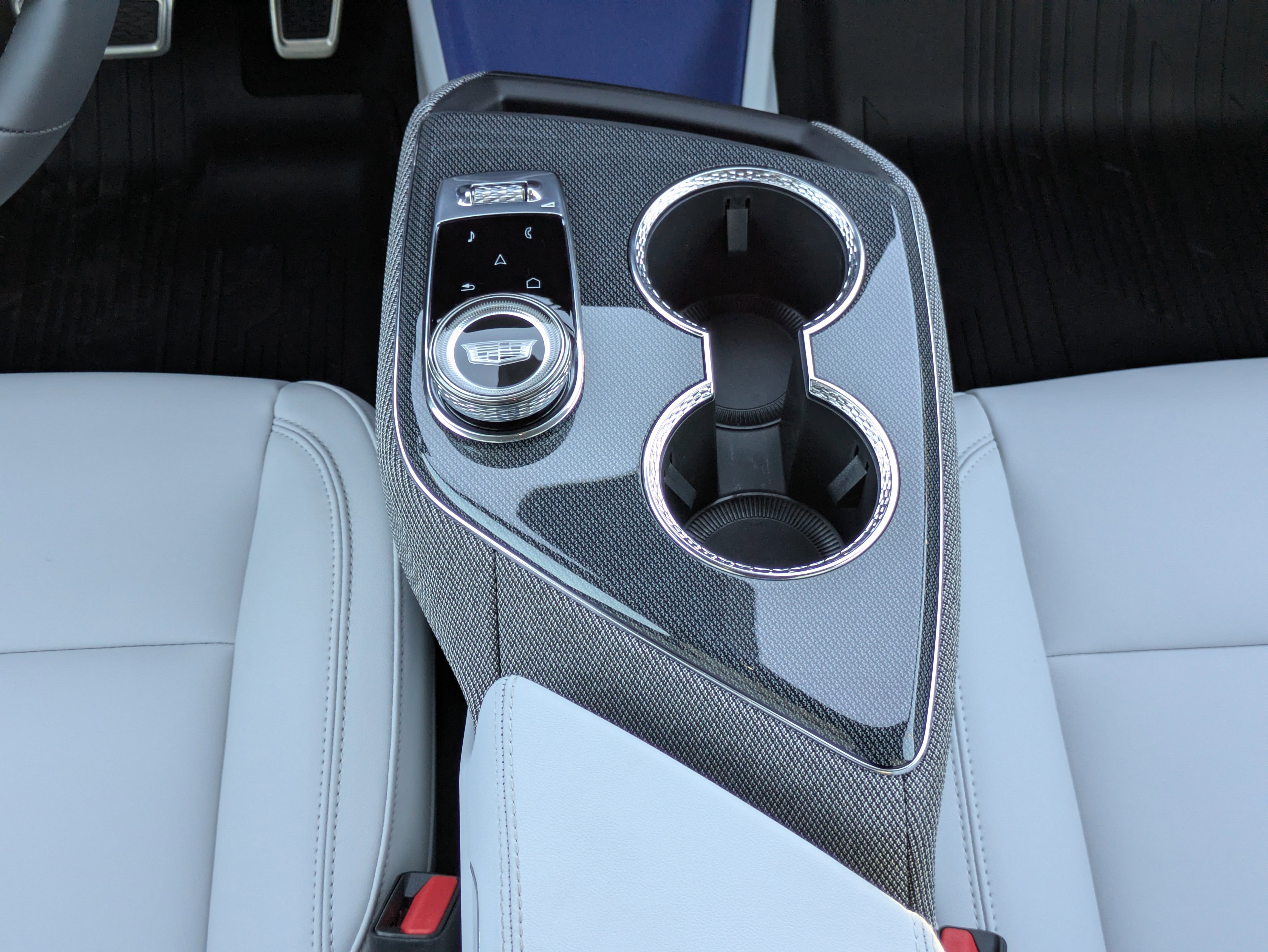 New 2026 Cadillac Optiq Luxury 1 w/ LPO, Floor Liner Package image 6