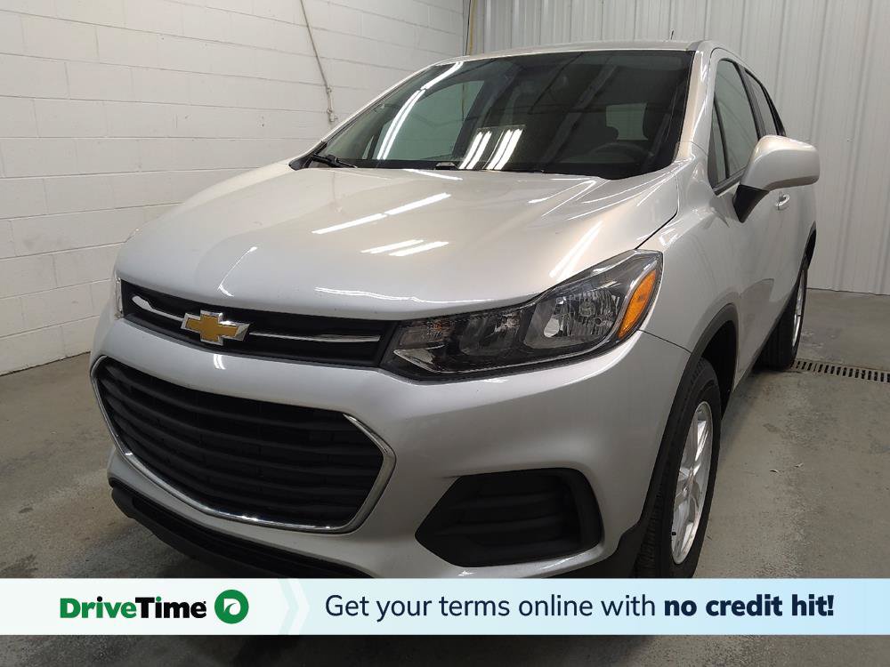 Used 2022 Chevrolet Trax LS w/ Tint and Cruise Package AWD/4WD image 1