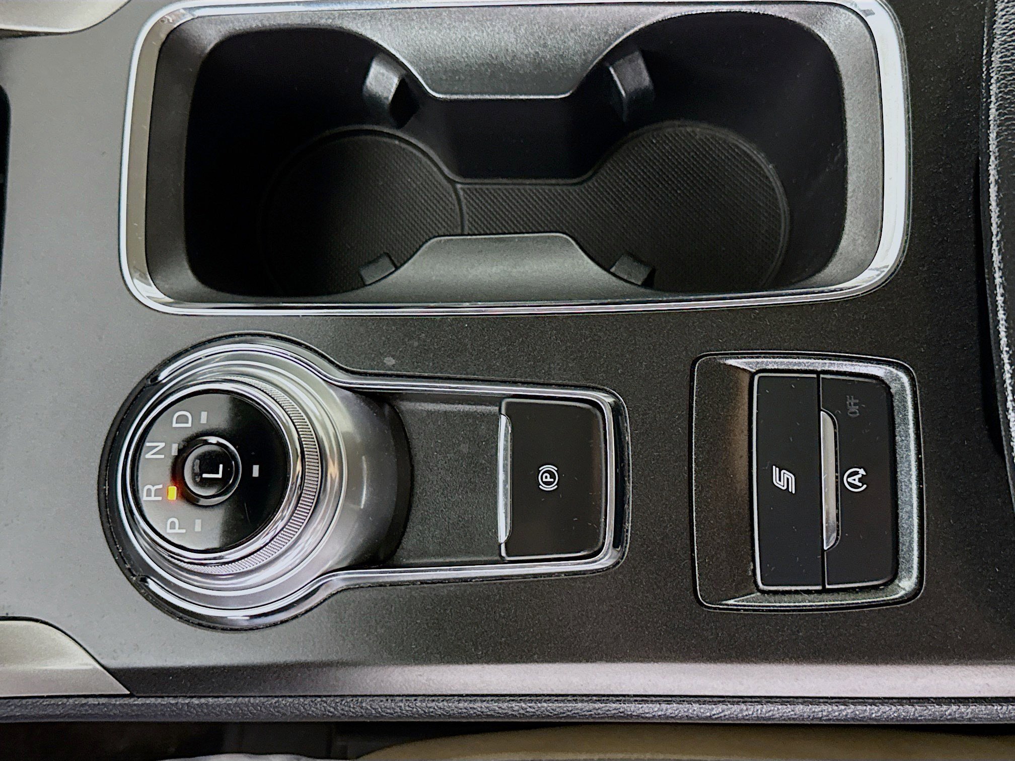 Used 2020 Ford Fusion SE image 20