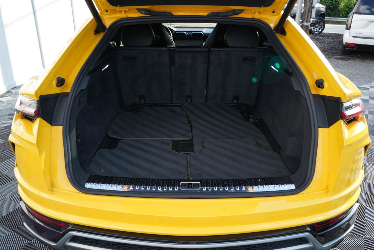 Used 2020 Lamborghini Urus AWD/4WD image 56