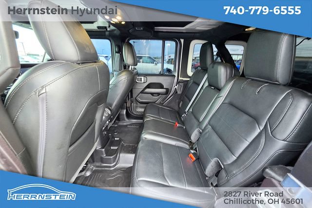 Used 2022 Jeep Wrangler Unlimited Sahara AWD/4WD image 23