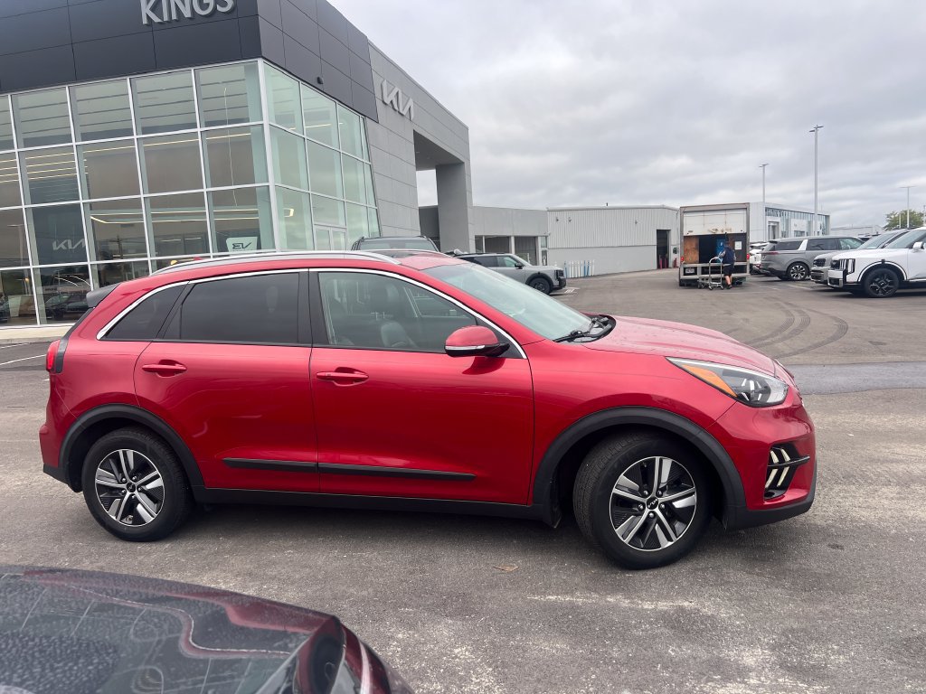 Certified 2022 Kia Niro EX Premium FWD image 3