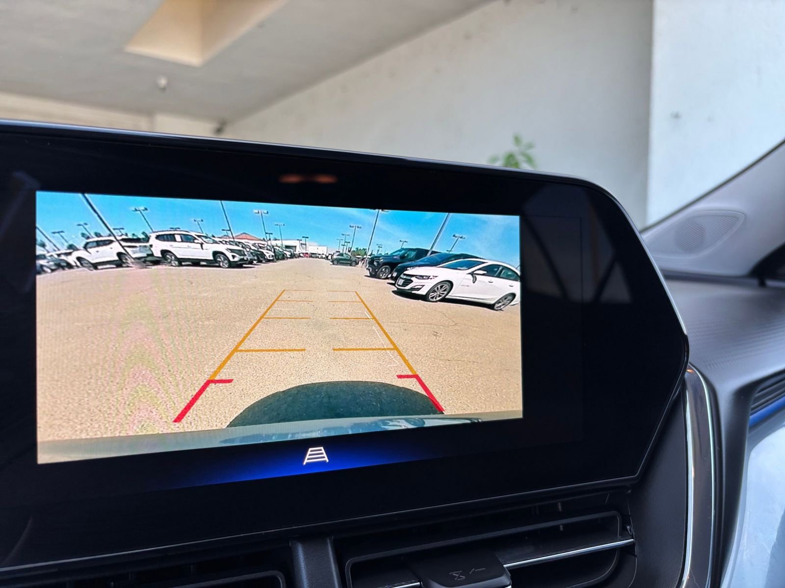 Used 2025 Chevrolet Trax LT FWD image 23