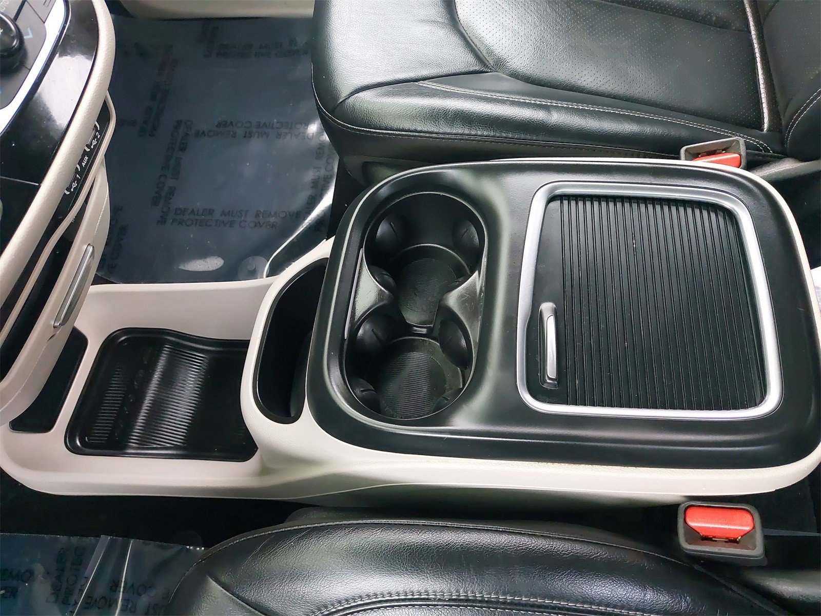 Used 2022 Chrysler Pacifica Touring-L image 32